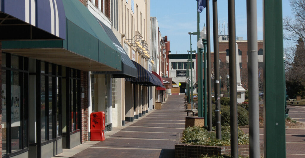 Why People Love Living in Hickory BB Featured Image